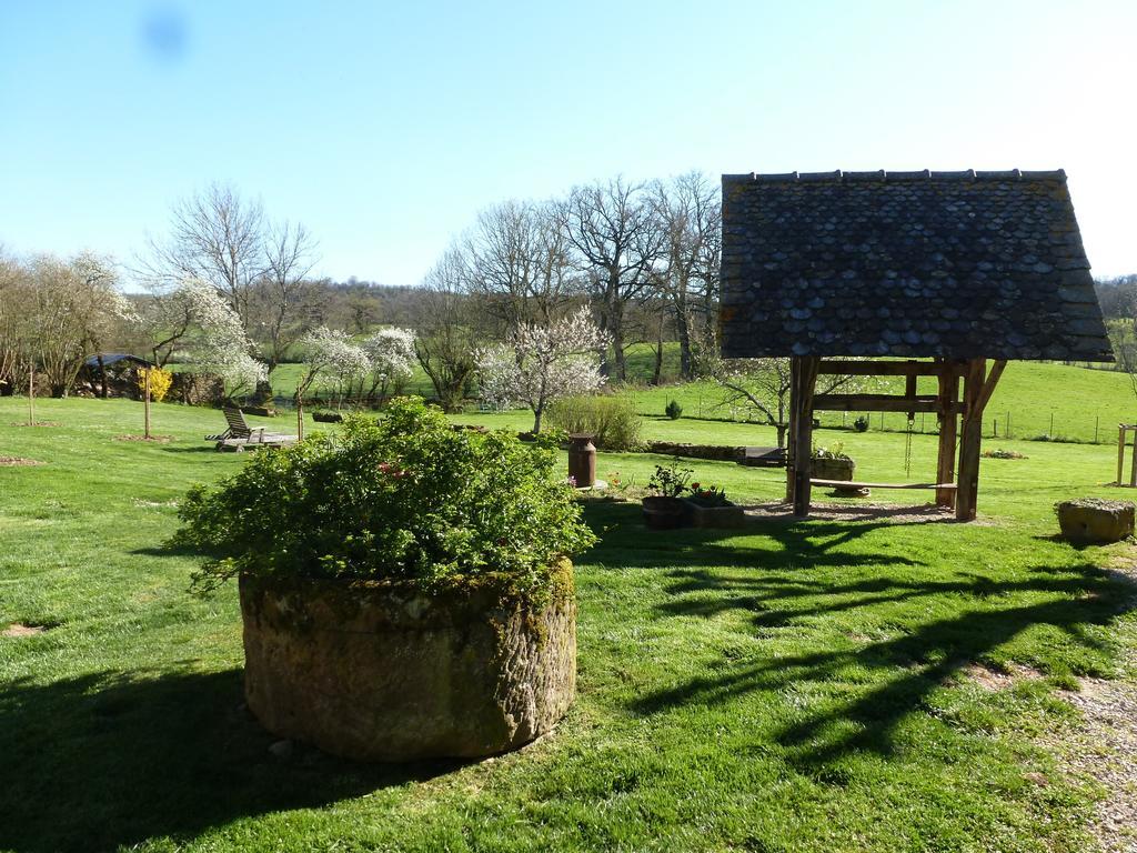 Chambres D'Hotes Du Hameau Les Brunes Bozouls Екстериор снимка